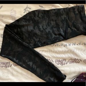 SPANX high waisted leggings in camo
